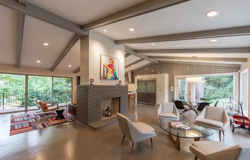 This unique mid-century modern ranch style home 